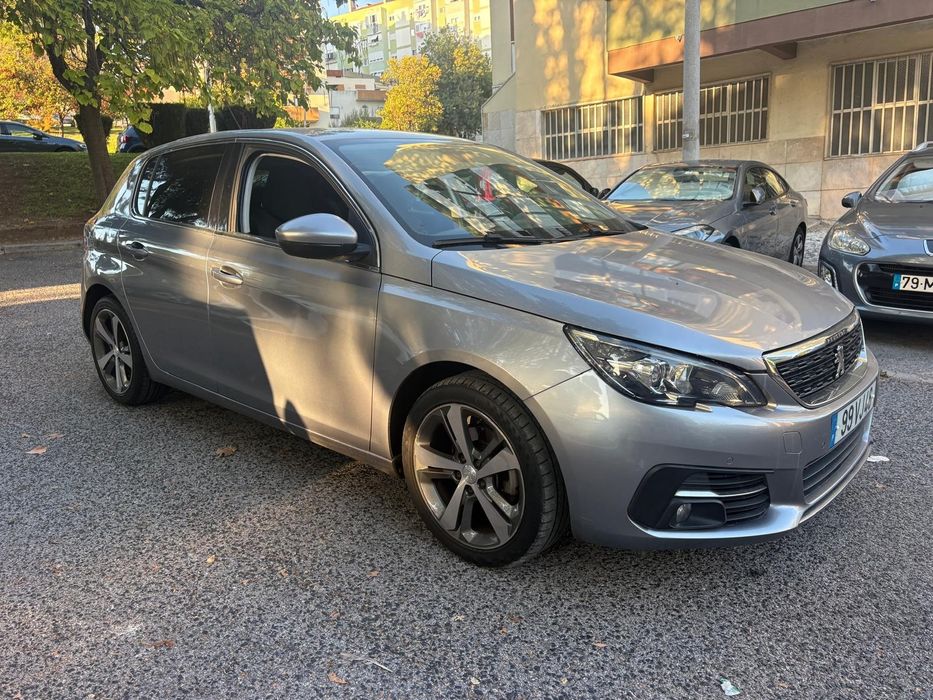 Peugeot 308 1.5 BlueHDI Allure — photo 3