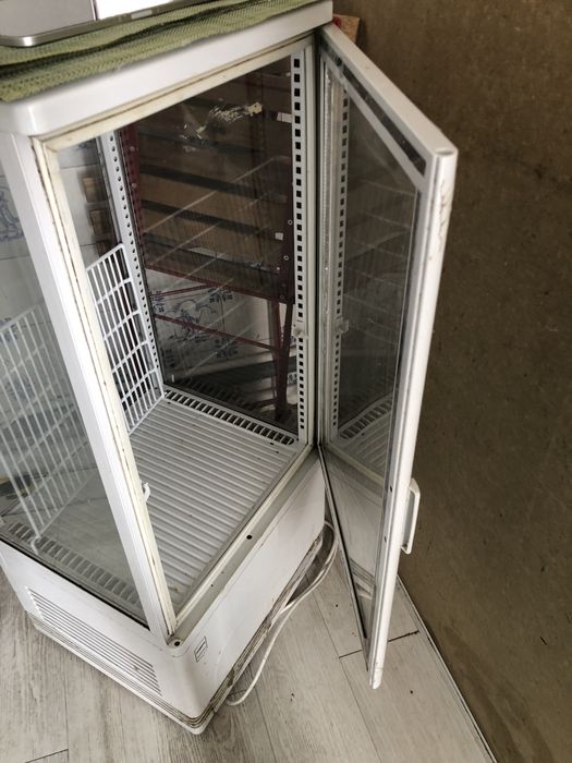 Frigorifico Vitrine METRO MAKRO 70 L