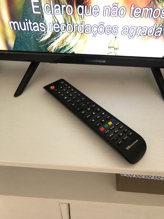 Televisão Lcd de 81 polegadas