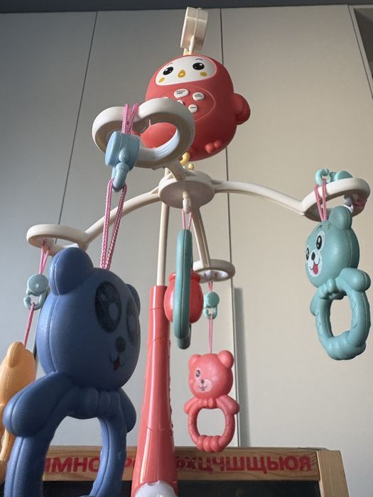 Мобіль іграшковий