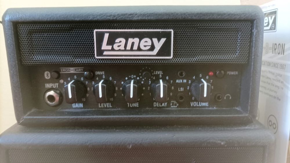 Laney Ministack-B-Iron + cabo de alimentação