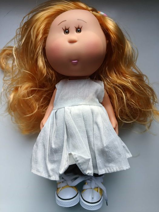 Lalka Mia mini jak hiszpańska z bajki jednorożec