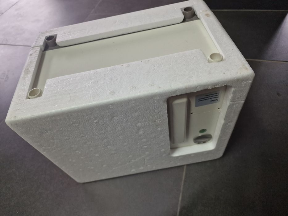 incubadora totalmente automática estilo Supreme, um dispositivo para c