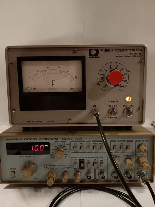 Stary miernik częstotliwości MC-3B.