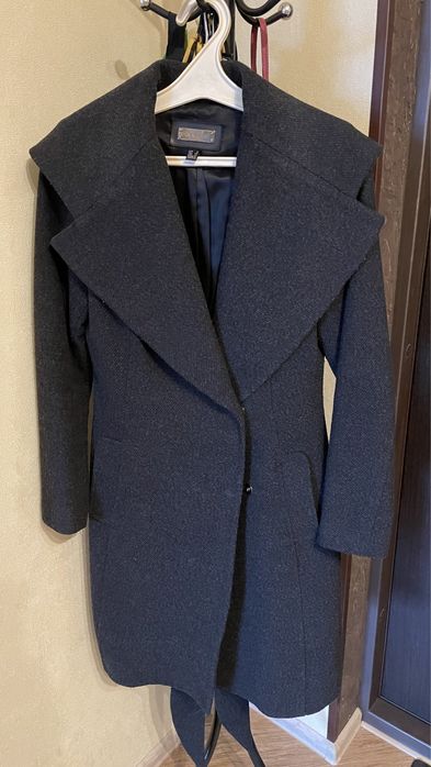 Пальто жіноче