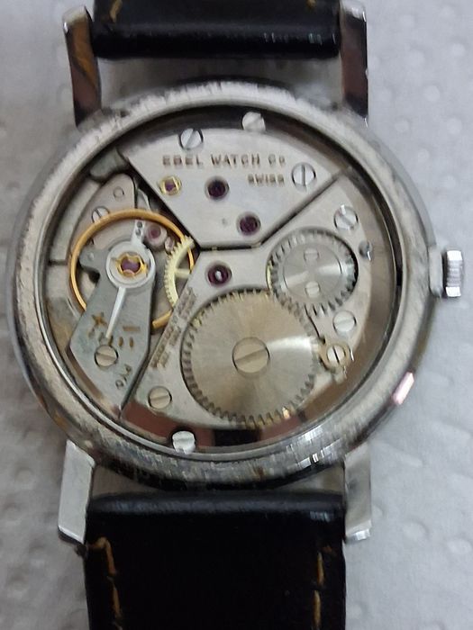 Relógio Ebel movimento de corda manual