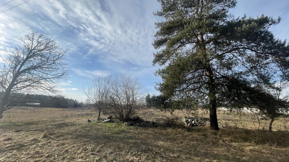 Продаж земельної ділянки 27 сотих