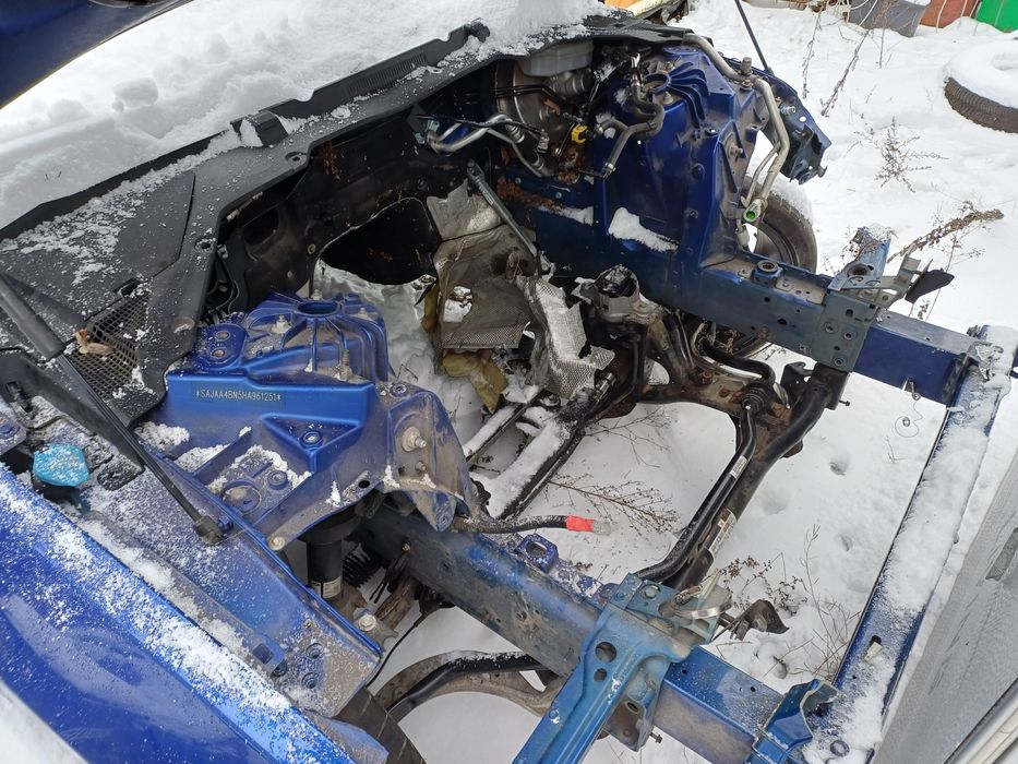 Jaguar XE -nadwozie uszkodzone