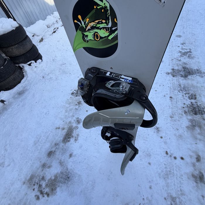 Продам сноуборд 154 см