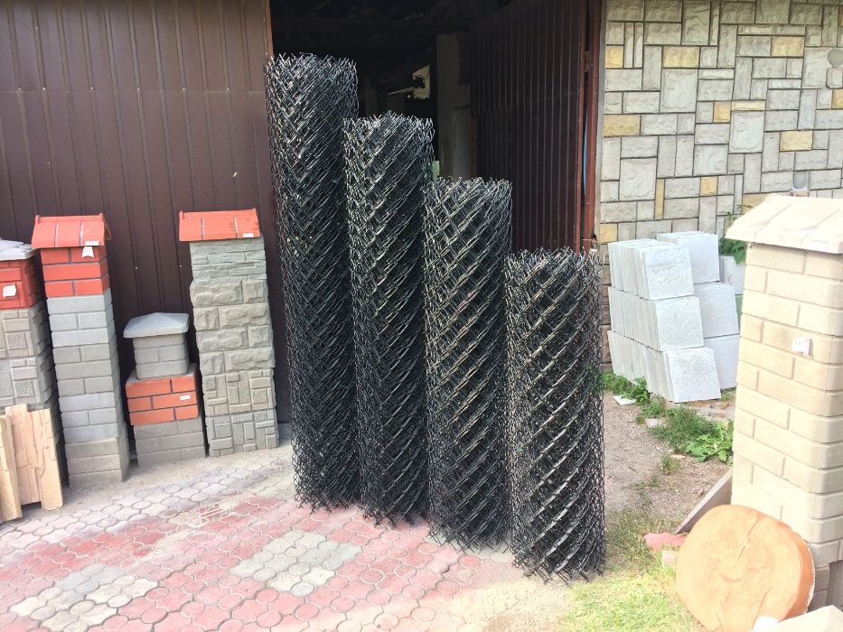 Ogrodzenie betonowe, siatka, podmurówka, pustak, słupek