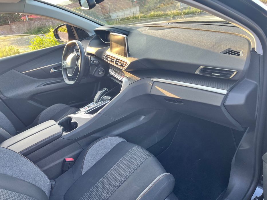 Peugeot 3008 1.5 BlueHDi 130 S&S EAT8 Active Business