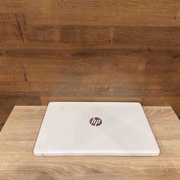 Ноутбук hp laptop 15 i7-7500 / 8 ram / 240