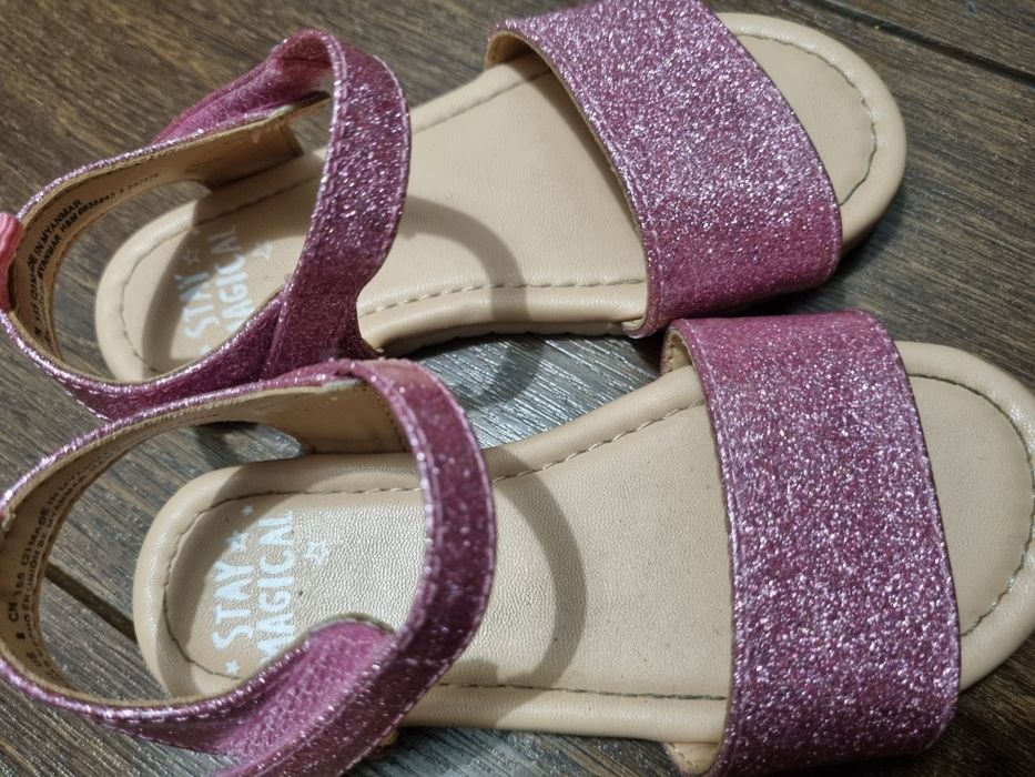 Piękne sandałki błyszczące brokatem r. 25 h&m
