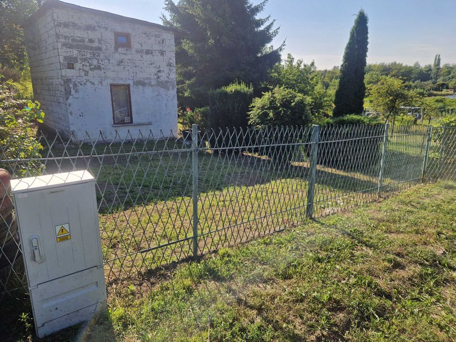Sprzedam działkę ROD 402 m² z murowanym domkiem – Czeladź, ul. Borowa - Widok 3