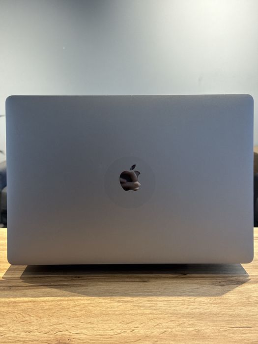 MacBook Pro 16 2019 i9 64/4tb pro 5500m 8gb ! Гарантія від магазину !