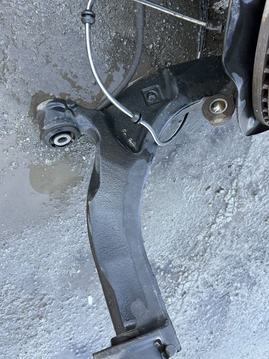 Ричаг передній правий оригінад vw T6 пробіг 10 тис