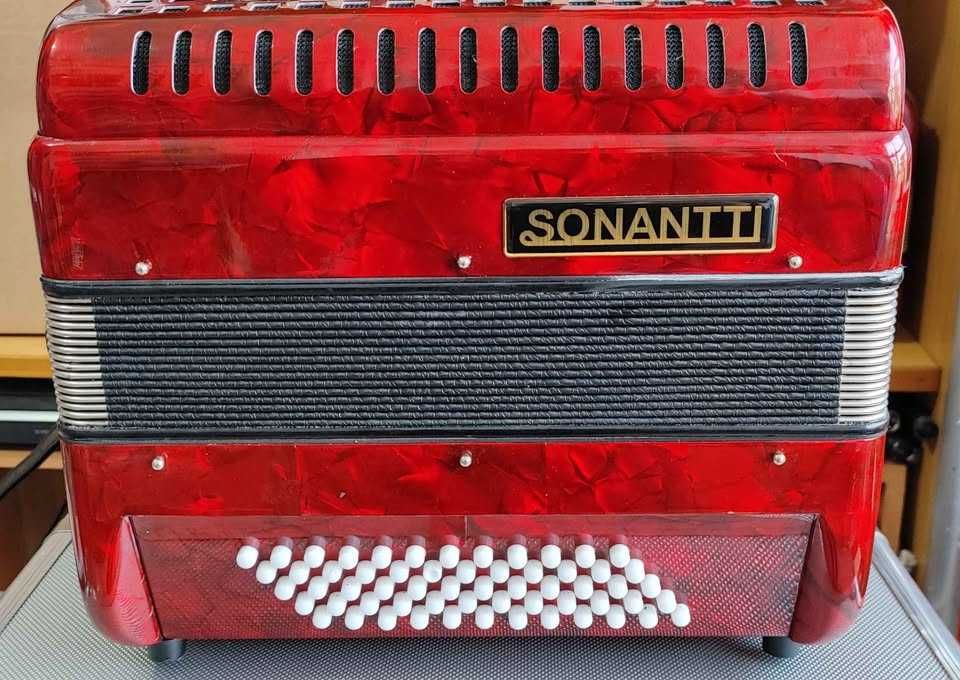 Acordeão Botões Sonantti novo por estrear com garantia