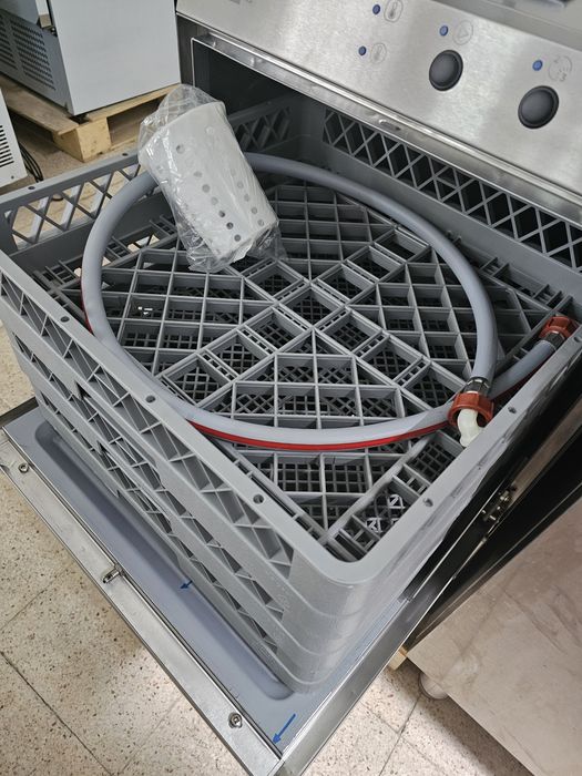 Máquina de lavar pratos