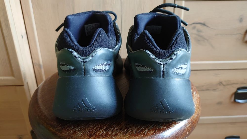 Yeezy 700 V3 Alvah