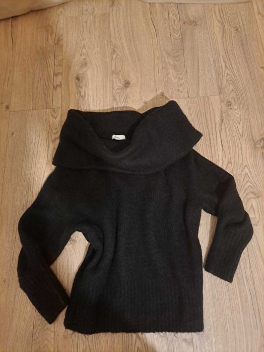 Piekny cieply golf z alpaka