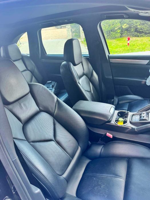 Sprzedam/zamienię Uszkodzony Porsche Cayenne S