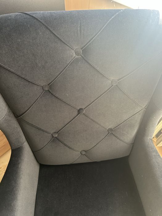 Sprzedam czarny fotel