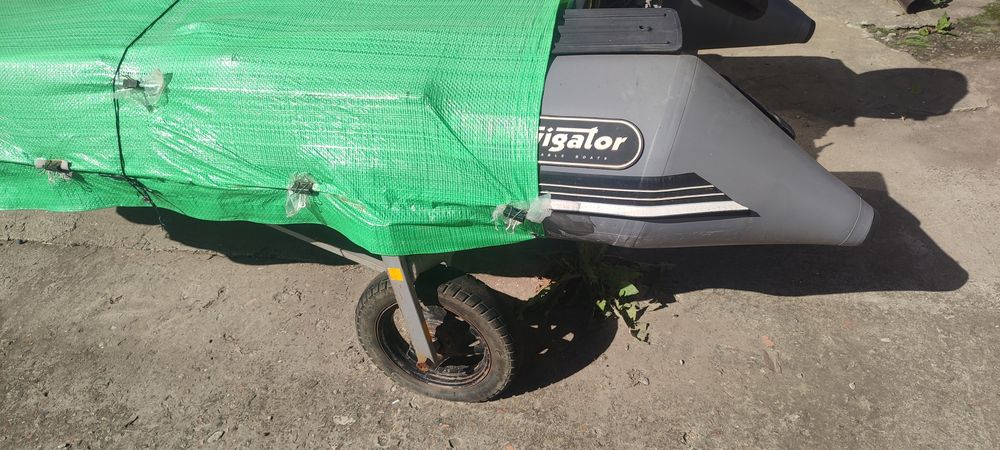 Продам надувний човен Навігатор 320