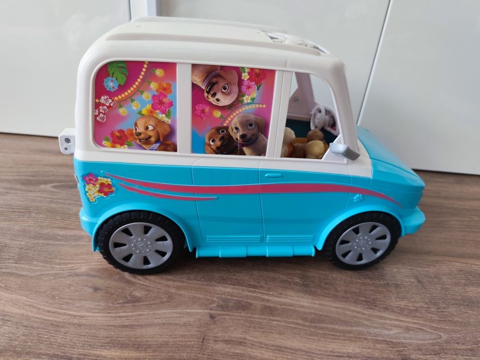 Wakacyjny kamper Barbie