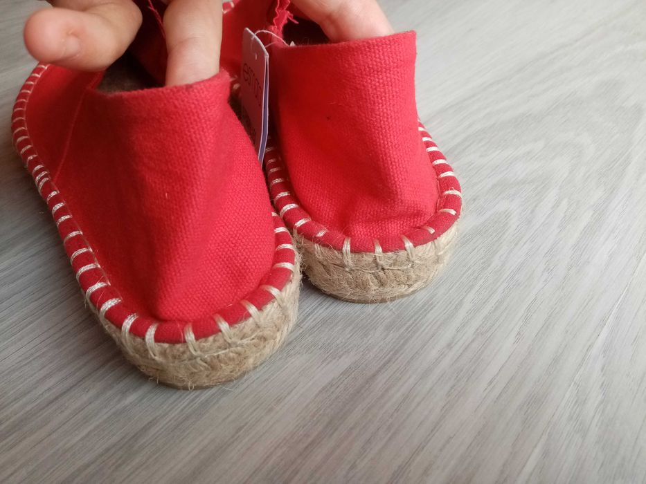 Śliczne espadryle damskie nowe