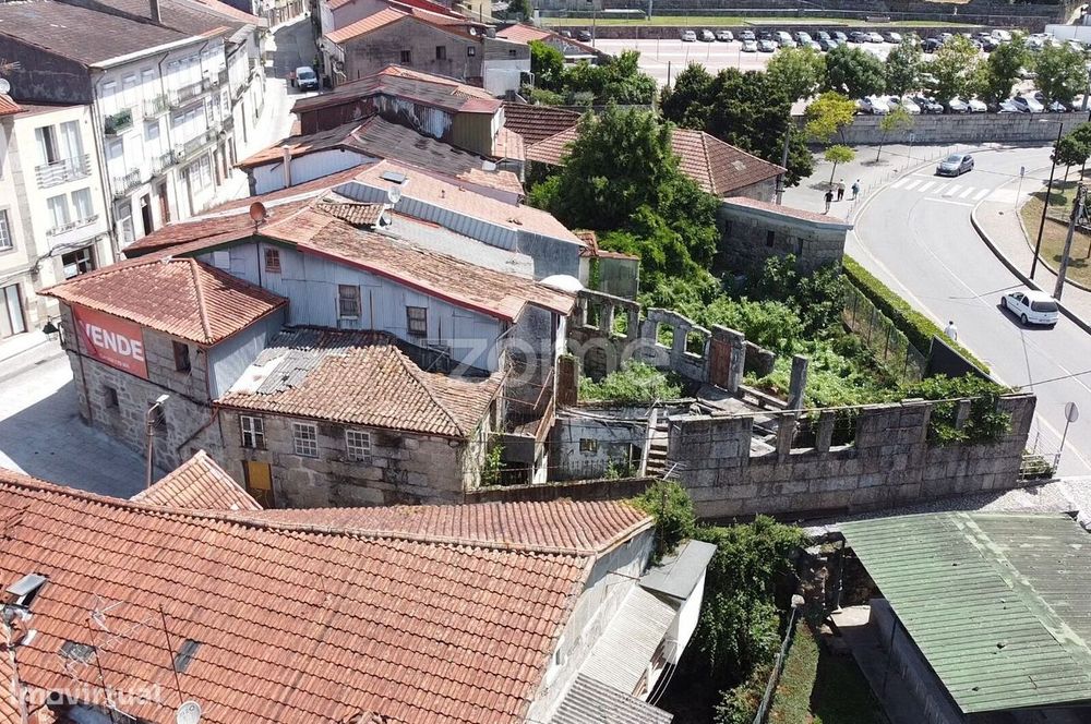 Prédio no centro de Guimarães