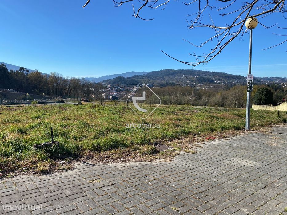 Lote 10 -  terreno destinado à construção, infra-estruturas feitas. Pa — Arcos De Valdevez (Salvador), Vila Fonche E Parada, Viana do Castelo
