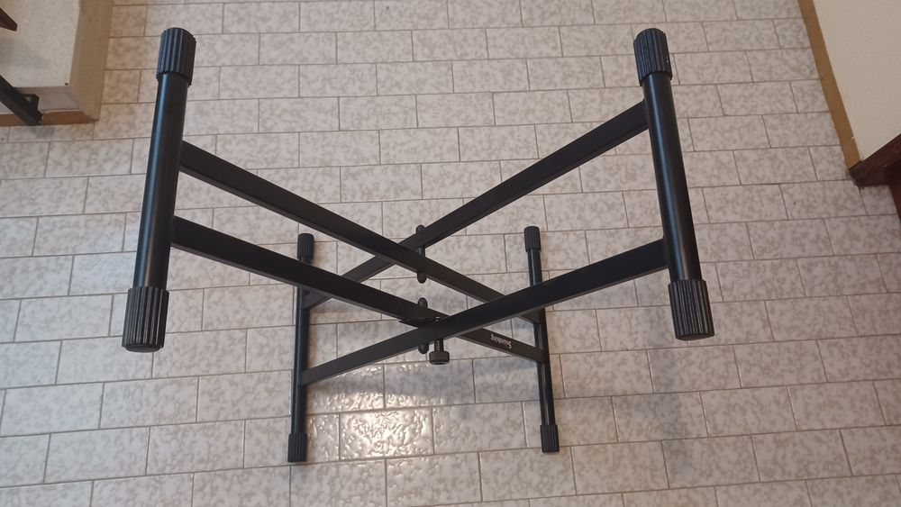 Suporte/tripé dobrável para  teclado