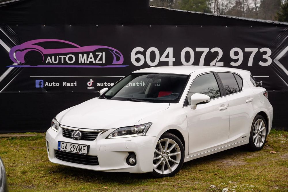 Lexus CT lakier perła, lampy biLED, felgi 17 cali