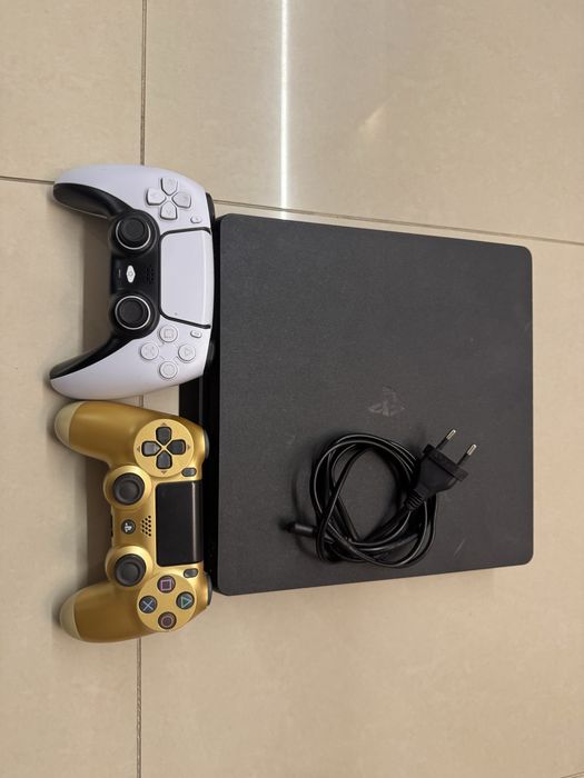Ps4 slim  500G + 2 comandos