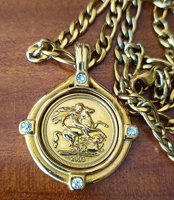 Colar com medalha Libra