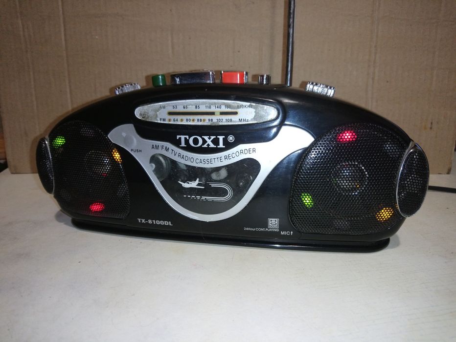 Радио магнитола,  сувенирное.  из 90х Китай.  С цветомузыкой.