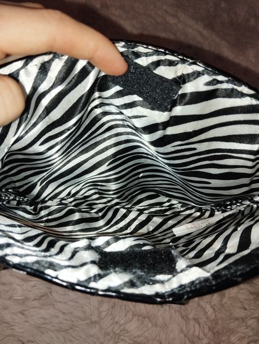 Czarna torba damska dziewczęca elegancka
