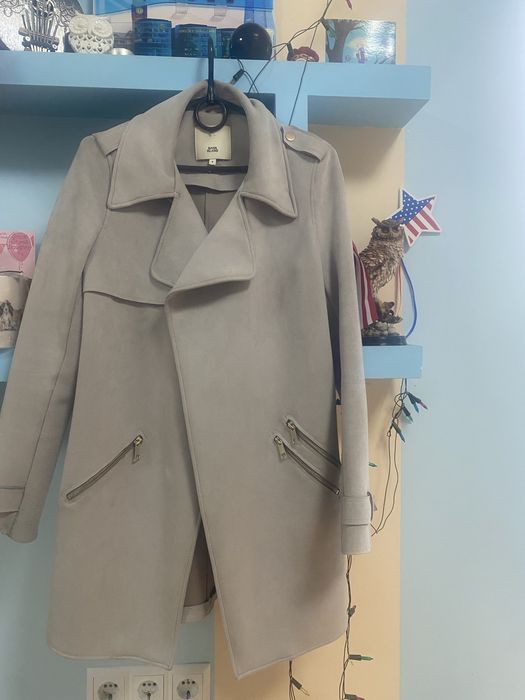 Плащ на запах. Розмір 8. River Island