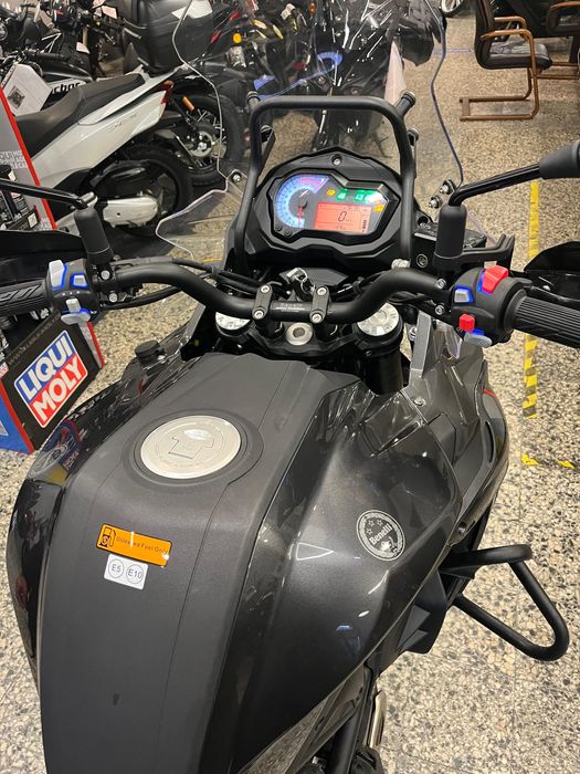 Benelli TRK 502 X de 2025 Moto nova (Apenas 129 Kms)