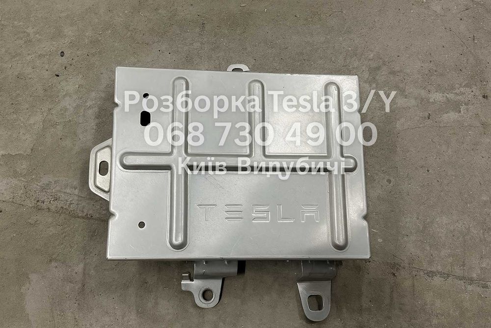 Підсилювач аудио звуку Tesla Model Y 20- Разборка Тесла 3.У