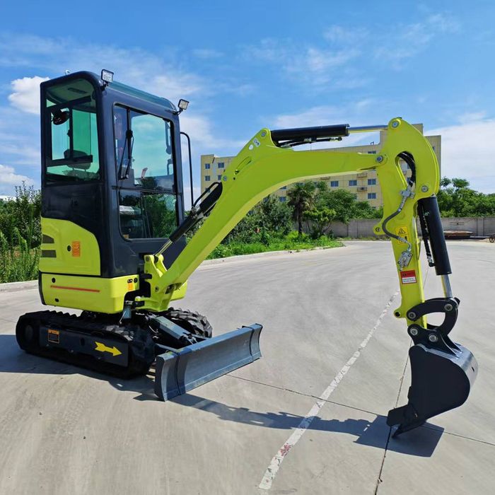 escav/giratoria nova cabinada, 1800kg motor Kubota