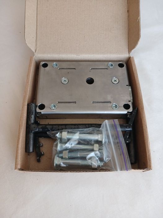 Замок гаражний  накладний універсальний