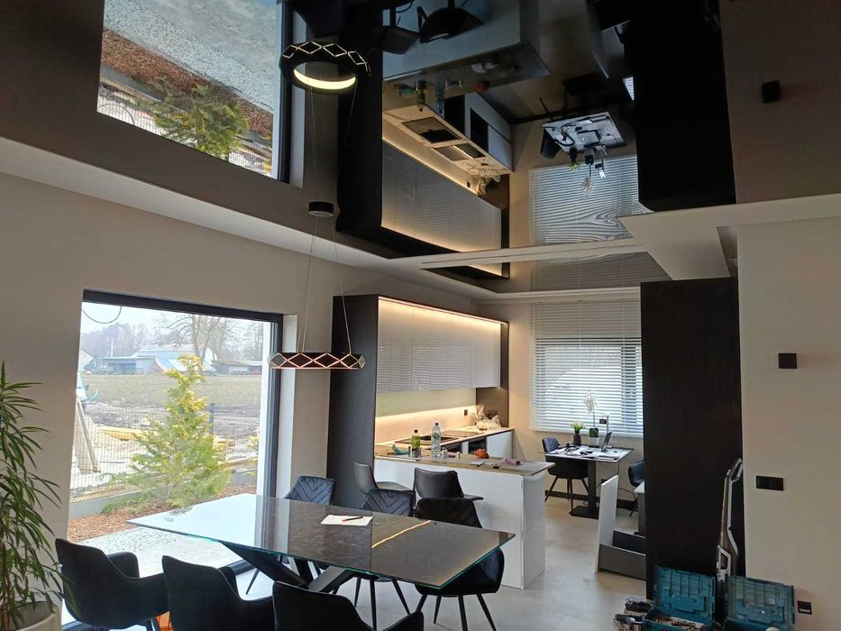 Nowoczesne sufity napinane światło LED i design