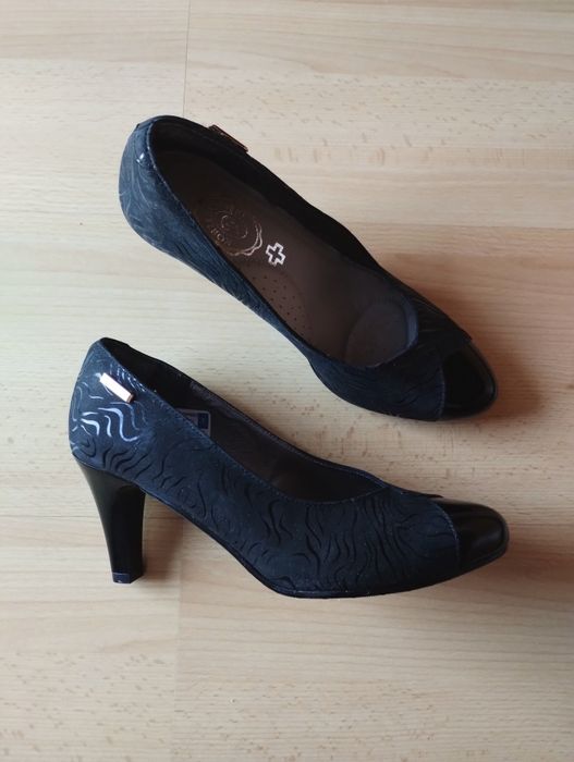 Czarne skórzane buty czółenka damskie Korzeniowski