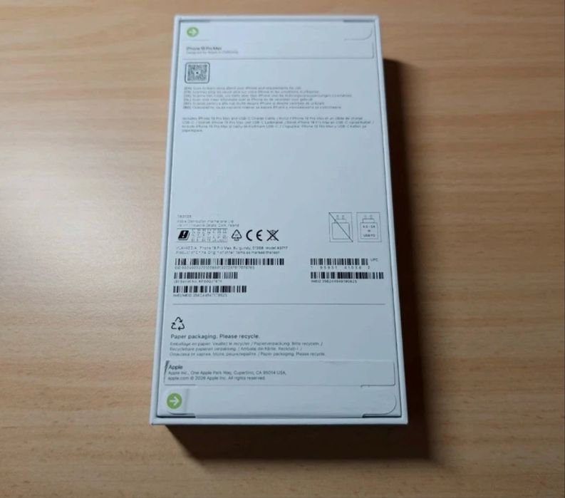 iPhone 18 Pro Max Bordô Selado