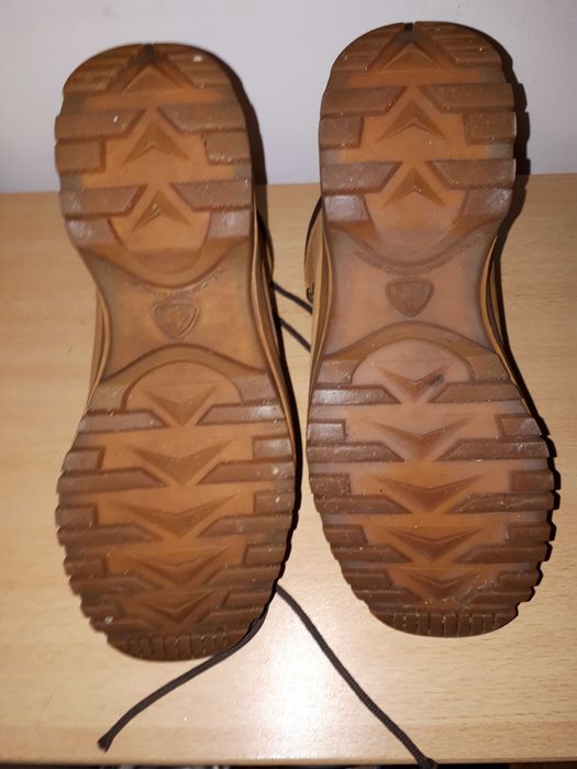Buty zimowe męskie UE 41, UK 9, USA 8, skóra