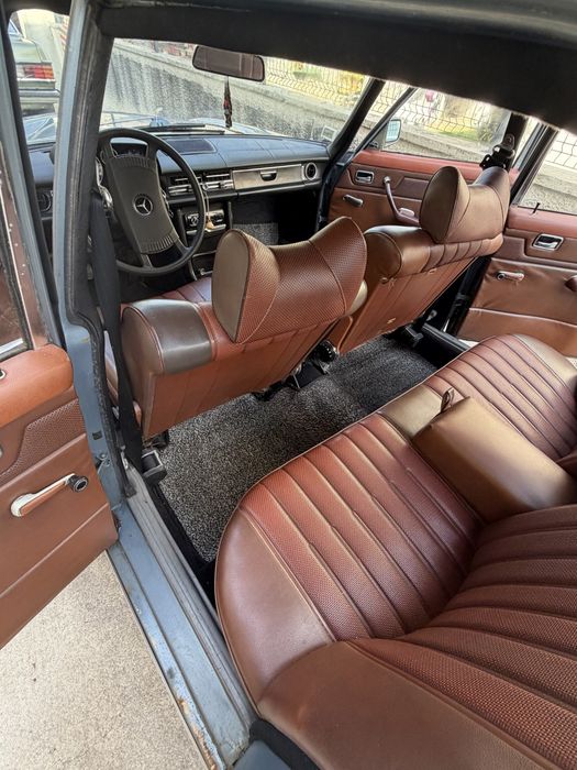 Mercedes w115 220D 6500 euros