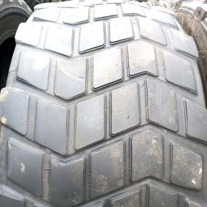 605/70 R20,5 24 Leao б/у шини до трактора навантажувача 2шт | 2402027