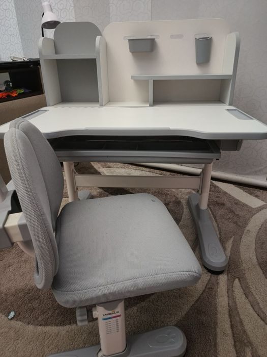 Детская ростовая парта