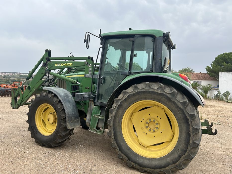 John Deere 6410
